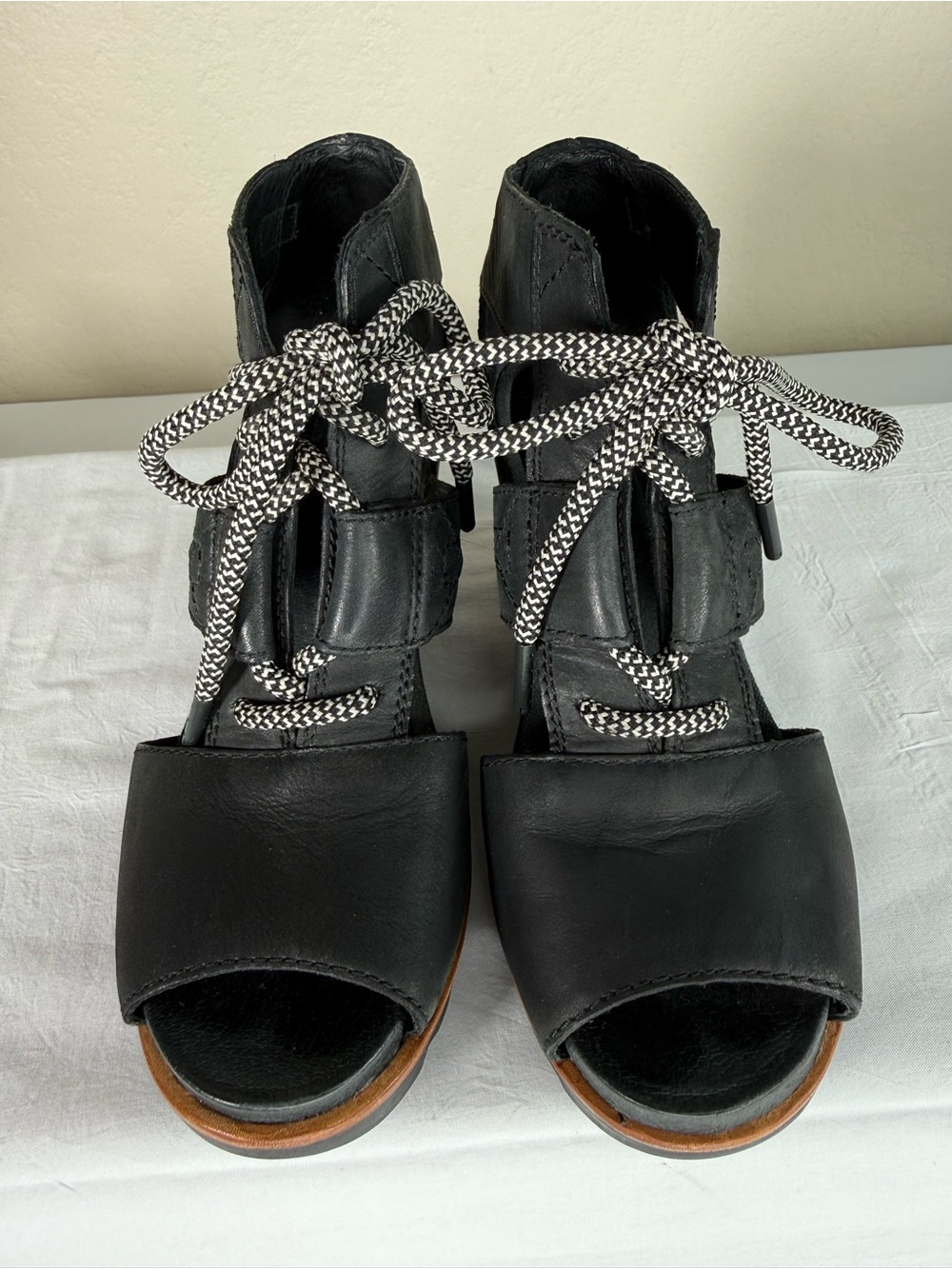 Sorel Joanie II Black Leather Lace Up Wedge Sandals Size 6 - Picture 4 of 15